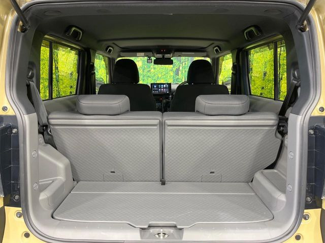 普段のお買い物や通勤、送迎等に十分な荷室スペースを確保しております。セカンドシートを倒すと、大きな荷物の積載も可能です♪