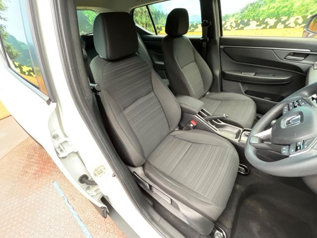 �^�]�ȃV�[�g���͎g�p�������Ȃ��A�ǍD�ȏ�ԂƂȂ��Ă��܂��B���J�Ɏg���Ă������Ƃ��悭�킩��܂��ˁB