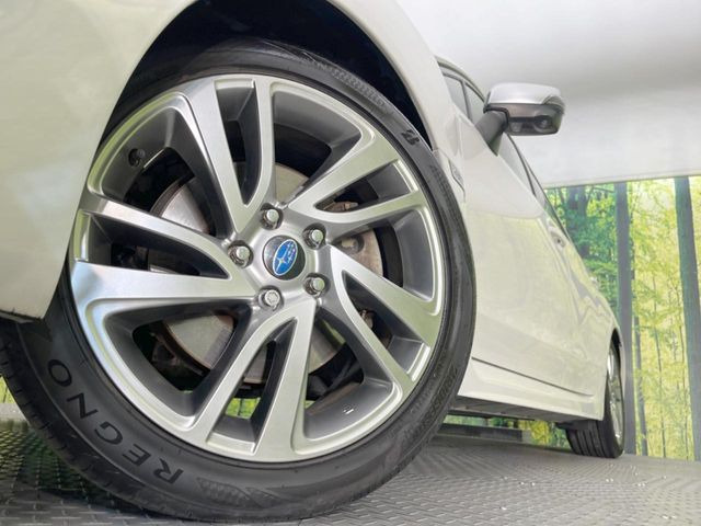 �y�����A���~�z�C�[���z�O�ςɃ}�b�`���������A���~�z�C�[���𑕒����Ă���܂��B�e��ЊO�A���~�z�C�[����A�X�^�b�h���X�^�C�����戵�����Ă���܂��B���񂲑��k����������