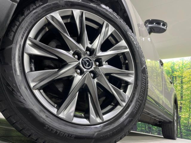 �y����19�C���`�A���~�z�C�[���z�O�ςɃ}�b�`���������A���~�z�C�[���𑕒����Ă���܂��B�e��ЊO�A���~�z�C�[����A�X�^�b�h���X�^�C�����戵�����Ă���܂��B���񂲑��k����������