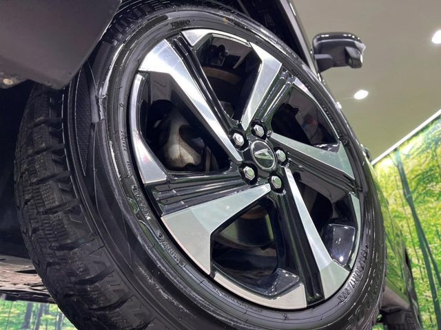 �y����17�C���`�A���~�z�C�[���z�O�ςɃ}�b�`���������A���~�z�C�[���𑕒����Ă���܂��B�e��ЊO�A���~�z�C�[����A�X�^�b�h���X�^�C�����戵�����Ă���܂��B���񂲑��k����������