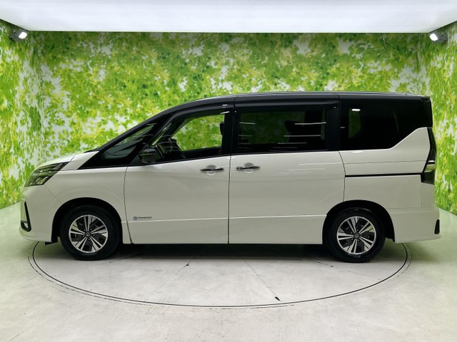 セレナ1.2 e-POWER ハイウェイスターV