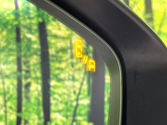 �y�u���C���h�X�|�b�g���j�^�����O�z���s���A�h�A�~���[�̎��p�ɂȂ�₷���ӏ��Ɍ㑱�Ԃ��ڋ߂���ƃT�C�h�~���[�t�߂Ɍx����\���A�h���C�o�[�ɒ��ӊ��N�����Ă���܂��B