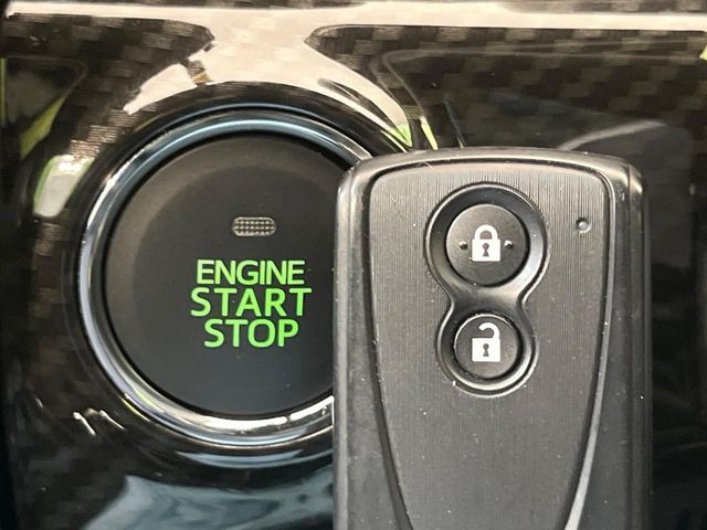 �y�X�}�[�g�L�[�z�J�o����|�P�b�g�ɓ��ꂽ�܂܂ł��h�A�̎{���E�������\�ȃX�}�[�g�L�[�𑕔��B�G���W���̃I���E�I�t�����J�M�����o���K�v����������Ƃ��Ă��֗��ł���