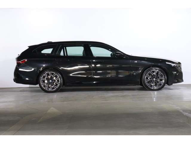 5シリーズツーリング523d xドライブ Mスポーツ 4WD