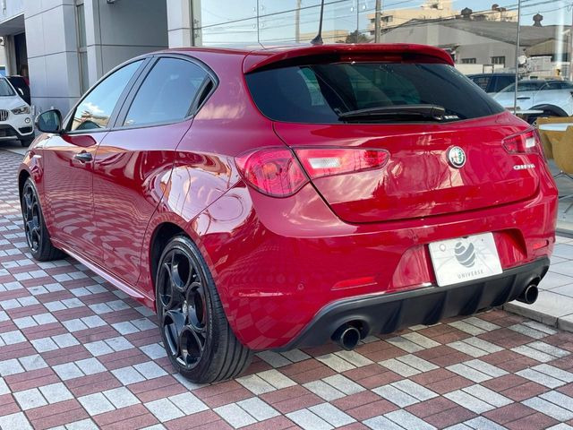 �������t�т̕ۏ؂̑��A���S�̍Œ�3�N�E���s�������ۏ�(�L��)�����p�ӁB�A���Ԃ����S���Ă��y���݂���������l�A�ۏؓ��e���[���͂������A�����_��&�I�C�������⃍�[�h�T�[�r�X���t�т��Ă���܂��B