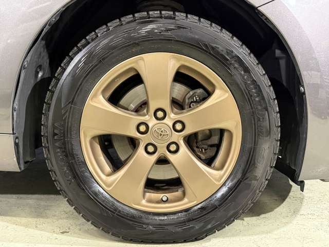 ホイールだけでも車のイメージがかなり変わりますね。