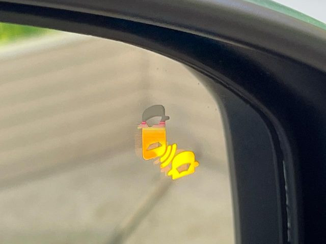 �y�u���C���h�X�|�b�g�C���t�H���[�V�����z���s���A�h�A�~���[�̎��p�ɂȂ�₷���ӏ��Ɍ㑱�Ԃ��ڋ߂���ƃT�C�h�~���[�t�߂Ɍx����\���A�h���C�o�[�ɒ��ӊ��N�����Ă���܂��B