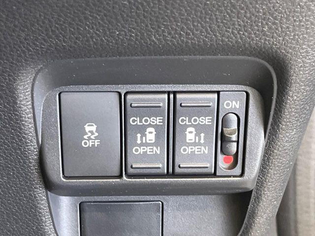 �y�����p���[�X���C�h�h�A�z�X�}�[�g�L�[��^�]�Ȃ̃X�C�b�`�Ō�ȗ����X���C�h�h�A�̊J���\���d��������͂����ăh�A���J����K�v�������A�����Ȃ��q�l�ł��ȒP�ɊJ���߂ł����K�ł���