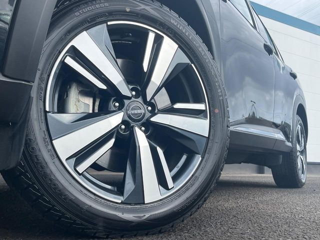 �y����19�C���`�A���~�z�C�[���z�O�ςɃ}�b�`���������A���~�z�C�[���𑕒����Ă���܂��B�e��ЊO�A���~�z�C�[����A�X�^�b�h���X�^�C�����戵�����Ă���܂��B���񂲑��k����������