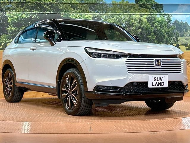 高透明度のガラス皮膜で撥水はもちろん、上質なツヤ・光沢を実現。紫外線や酸性雨から大切な愛車を保護し、色あせ・劣化を防止。「弾スプラッシュコート」、「弾プリミッサコート」からお選びいただけます。