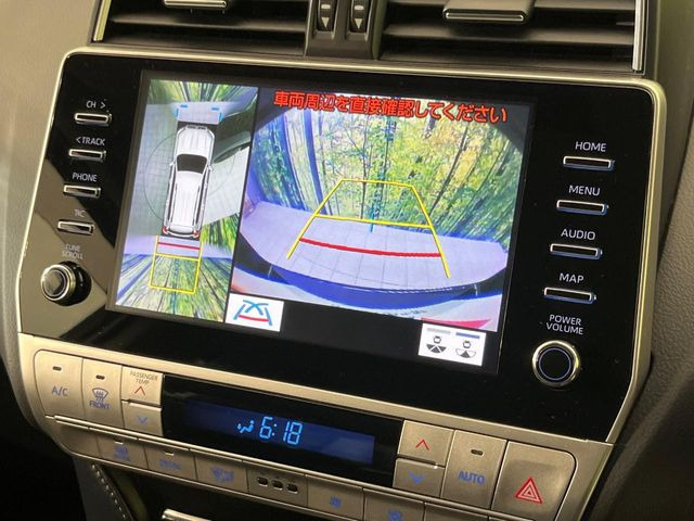 【パノラミックビューモニター】専用のカメラにより、上から見下ろしたような視点で360度クルマの周囲を確認することができます☆死角部分も確認しやすく、狭い場所での切り返しや駐車もスムーズに行えます。