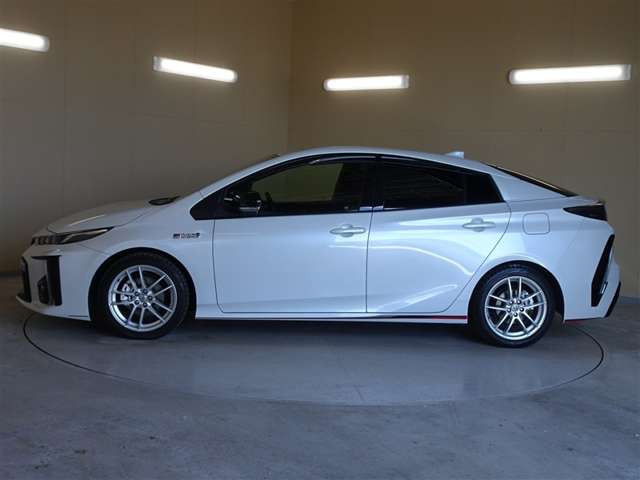 プリウスPHV1.8 S GR スポーツ