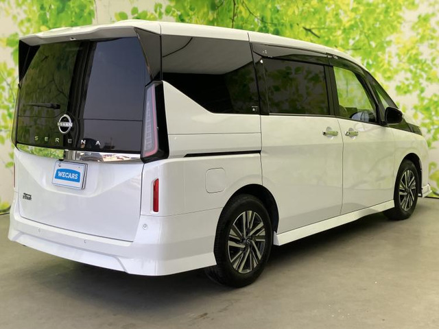 セレナ2.0 ハイウェイスターV Vセレクション