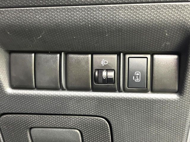 �y�p���[�X���C�h�h�A�z�X�}�[�g�L�[��^�]�Ȃ̃X�C�b�`�ŃX���C�h�h�A�̊J���\���d��������͂����ăh�A���J����K�v�������A���������q�l�ł��A�d���ו��������Ă��鎞�����N�ɊJ���߂ł��܂���