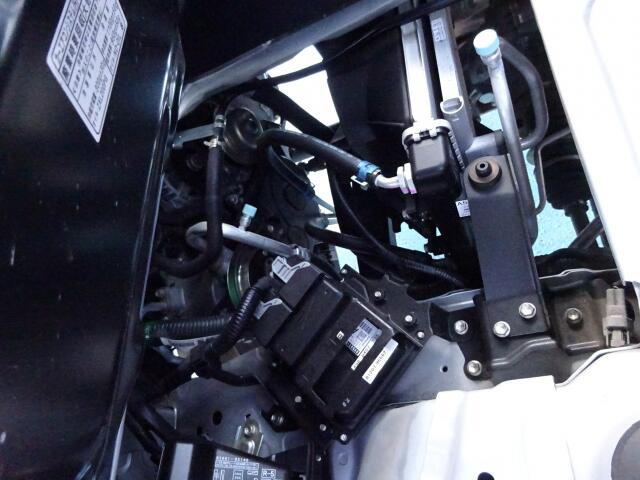 �G���W�����[�������ꂢ�ł���B�@�֋@�\�n���ǍD�ł��B�[�ԑO�ɓ_���������s���܂��B�G���W���I�C���E�I�C���t�B���^�[�E�G�A�R���t�B���^�[�E���C�p�[�S���͕K�������v���܂��B