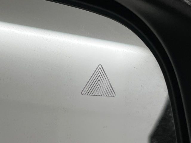 �y������p���m�z���s���A�h�A�~���[�̎��p�ɂȂ�₷���ӏ��Ɍ㑱�Ԃ��ڋ߂���ƃT�C�h�~���[�t�߂Ɍx����\���A�h���C�o�[�ɒ��ӊ��N�����Ă���܂��B