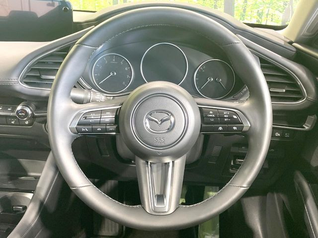 �y�����v�����X�e�A�����O�z�㎿�Ȋv���g�p���邱�ƂŁA��ɂ����������݂ƂĂ��^�]���₷���n���h���ł���