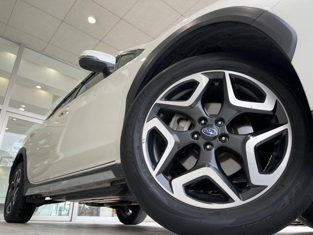 �y����18�C���`�A���~�z�C�[���z�O�ςɃ}�b�`���������A���~�z�C�[���𑕒����Ă���܂��B�e��ЊO�A���~�z�C�[����A�X�^�b�h���X�^�C�����戵�����Ă���܂��B���񂲑��k����������