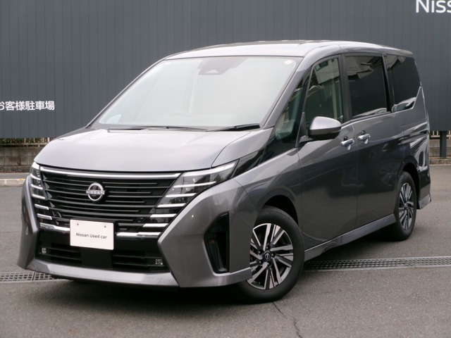 セレナ1.4 e-POWER ハイウェイスターV