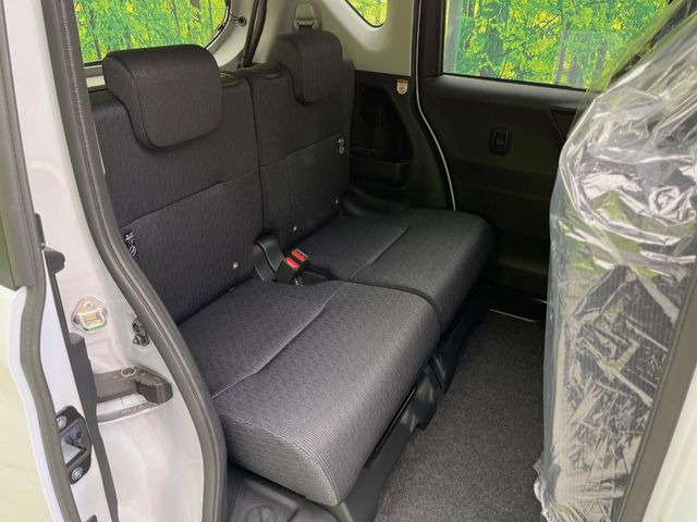 ���i���ȃI���W�i���t���A�}�b�g���I�v�V�����ɂĂ��p�ӂ��Ă���܂��B���D���ȃf�U�C����J���[�����Ԃɍ��킹�đI��ł����������Ƃ��ł��܂���