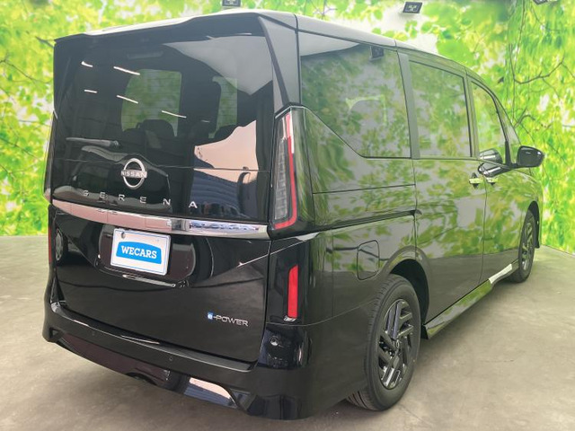 セレナ1.4 e-POWER ハイウェイスターV