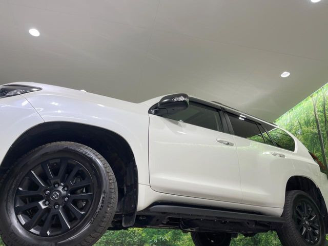 【純正アルミホイール】外観にマッチした純正アルミホイールを装着しております。各種社外アルミホイールや、スタッドレスタイヤも取扱いしております。是非ご相談ください♪