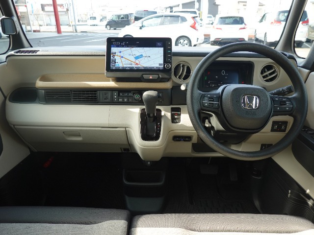 N-BOXファッションスタイル モノトーン