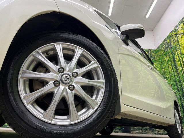 �y15�C���`�A���~�z�C�[���z�O�ςɃ}�b�`�����A���~�z�C�[���𑕒����Ă���܂��B�e��A���~�z�C�[����A�X�^�b�h���X�^�C�����戵�����Ă���܂��B���񂲑��k����������