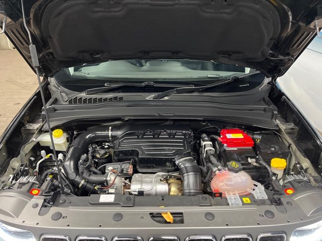 �����X�ł́A�e���[�J�[�̐�p�f�f�e�X�^�[�𓱓��B���Ǝ��i�����e�N�j�J���X�^�b�t���풓���Ă���܂��̂ŁA������̍ۂɂ����S���Ă����p���������܂��B