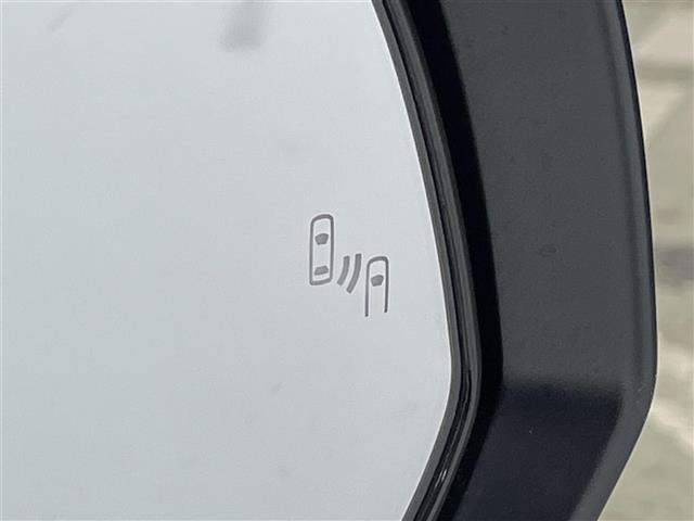 ヴォクシー1.8 ハイブリッド S-Z