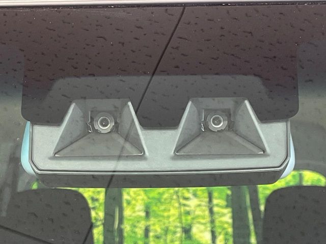 �y�X�}�[�g�A�V�X�g�z���s���ɑO���̎ԗ�����F�����A�Փ˂������Ȏ��͌x��ƃu���[�L�ŏՓˉ���Ɣ�Q�y�����A�V�X�g�B�����S�Ƀh���C�u�����y���݂��������܂��B