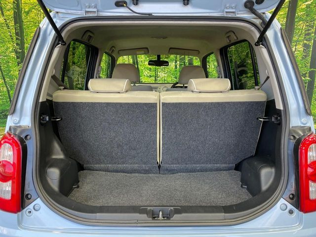 ���i�̂���������ʋ΁A���}���ɏ\���ȉ׎��X�y�[�X���m�ۂ��Ă���܂��B�Z�J���h�V�[�g��|���ƁA�傫�ȉו��̐ύڂ��\�ł���