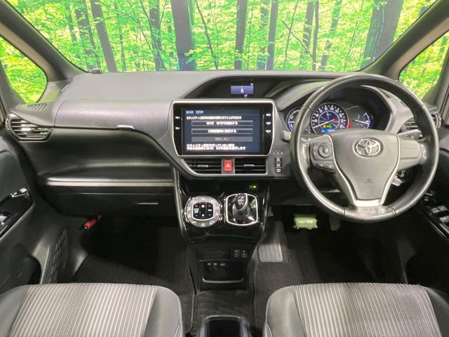 ヴォクシー1.8 ハイブリッド ZS