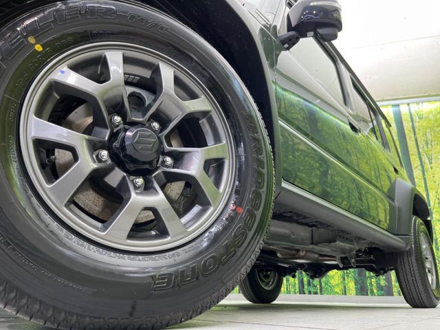 �y����15�C���`�A���~�z�C�[���z�O�ςɃ}�b�`���������A���~�z�C�[���𑕒����Ă���܂��B�e��ЊO�A���~�z�C�[����A�X�^�b�h���X�^�C�����戵�����Ă���܂��B���񂲑��k����������