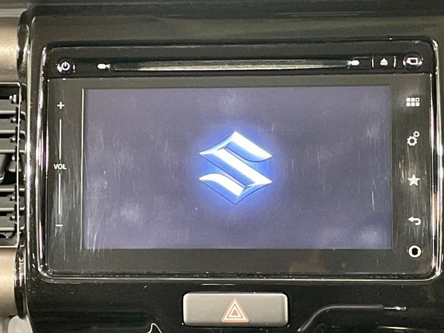 �y�����i�r�z�l�C�̏����i�r�𑕔����Ă���܂��B�i�r�̎g���₷���͂������A�I�[�f�B�I�@�\���[��!�L�����v�◷�s�͂������A�ʋ΂┃�����ȂǕ��i�̃h���C�u���y�����Ȃ�͂���