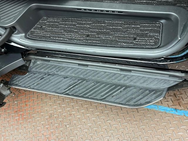 ���[�J�[�I�v�V�����́y���j�o�[�T���X�e�b�v�z�𑕔��B�X���C�h�h�A�ƘA�������X�e�b�v�ɂ��A�����Ȃ��q�l�̏��~�肪���Ղ��Ȃ�܂���