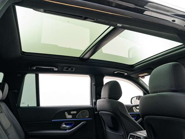 �y ���Ԍ���C�x���g��t�F�A �z�A�y���^�ł̓N���X�}�X�ȂǋG�߂̃C�x���g��t�@���~�[�e�B���O�A�W����Ȃǂւ̎Q�����s���A�܂������ɉ����������ȃL�����y�[�������{���Ă��܂��B