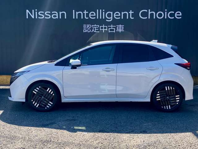 ノートオーラ1.2 G FOUR レザーエディション 4WD