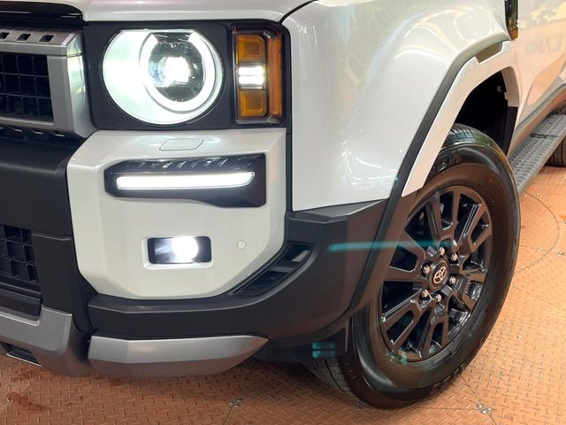 �yLED�w�b�h���C�g�z���V����ԑ��s�����ǍD�Ȏ��E���m�ۂ����S���ĉ^�]�ł��鍂�P�xLED�w�b�h���C�g�𑕔�!�_�����x�������A����d�͂��}�����Ă��܂��B