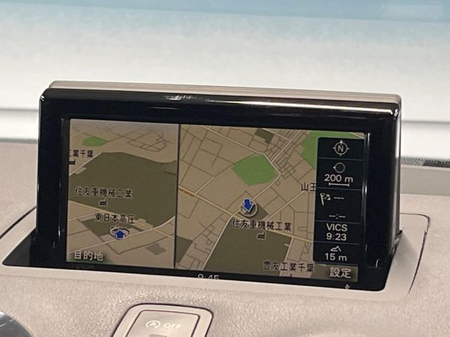 ��MMI(�}���`���f�B�A�C���^�[�t�F�[�X)���g�p���ăi�r��I�[�f�B�I�̑�����s���܂�!���Ԃ�i�r�̐ݒ�A�W���[�N�{�b�N�X��TV�̐؂�ւ��Ȃǂ��ׂĂ̑��삪���茳�ŉ\�ł�!