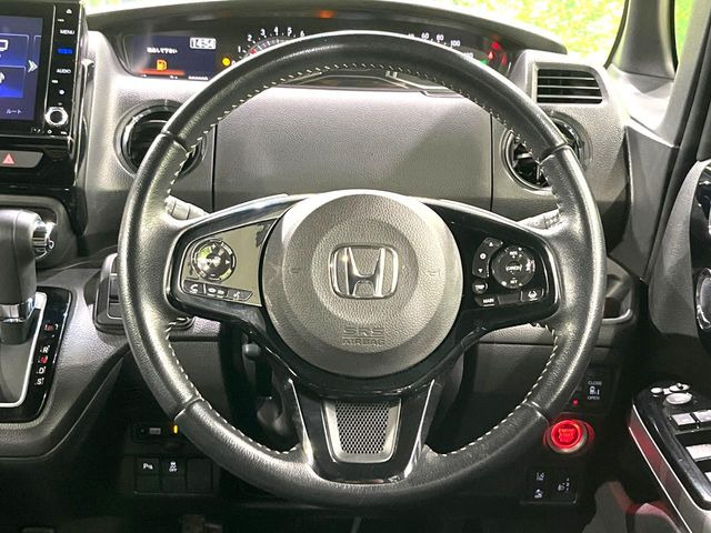 �y�����v�����X�e�A�����O�z�㎿�Ȋv���g�p���邱�ƂŁA��ɂ����������݂ƂĂ��^�]���₷���n���h���ł���