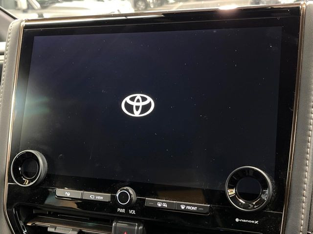 【14インチディスプレイオーディオ】画面内にオーディオ操作はもちろん、空調の調整機能なども盛り込んだ多機能なディスプレイオーディオです!スマートフォン連携はもちろん、車載ナビもお使いいただけます♪