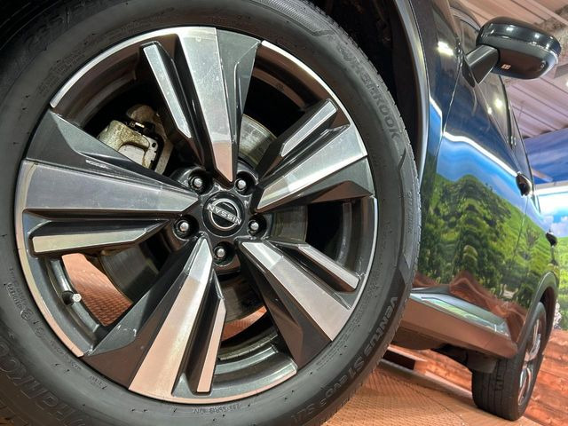 �y����19�C���`�A���~�z�C�[���z�O�ςɃ}�b�`���������A���~�z�C�[���𑕒����Ă���܂��B�e��ЊO�A���~�z�C�[����A�X�^�b�h���X�^�C�����戵�����Ă���܂��B���񂲑��k����������