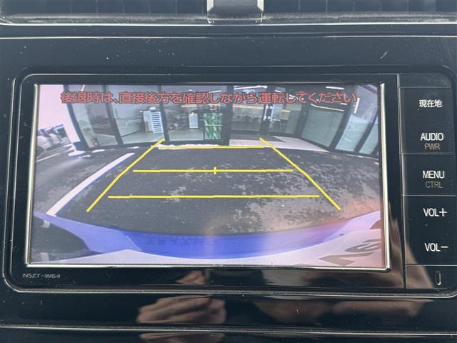 プリウス1.8 A ツーリングセレクション E-Four 4WD