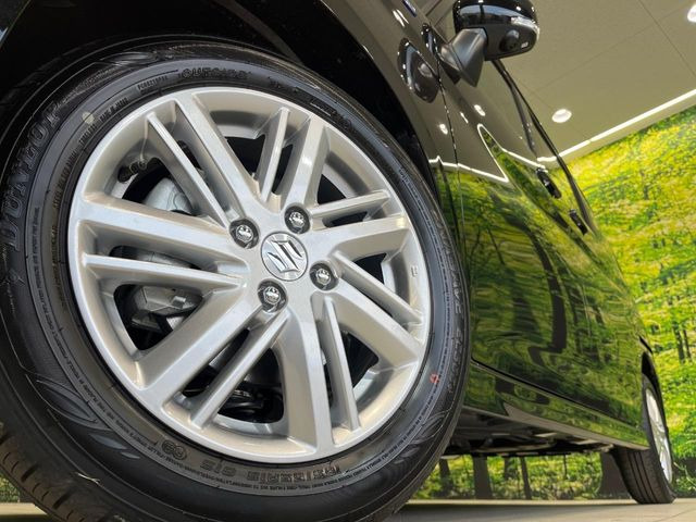 �y����15�C���`�A���~�z�C�[���z�O�ςɃ}�b�`���������A���~�z�C�[���𑕒����Ă���܂��B�e��ЊO�A���~�z�C�[����A�X�^�b�h���X�^�C�����戵�����Ă���܂��B���񂲑��k����������