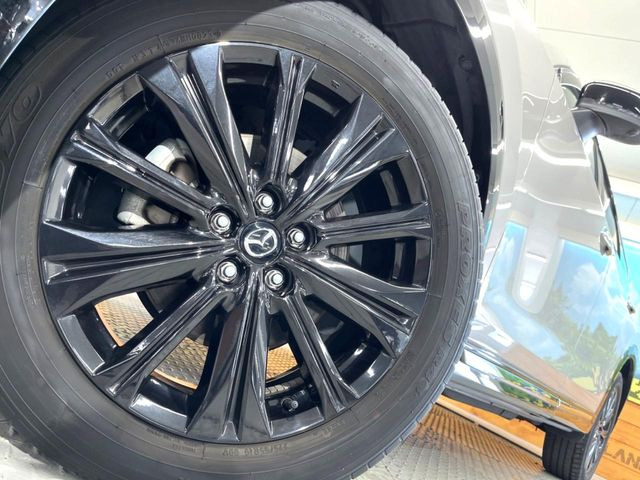 �y����19�C���`�A���~�z�C�[���z�O�ςɃ}�b�`���������A���~�z�C�[���𑕒����Ă���܂��B�e��ЊO�A���~�z�C�[����A�X�^�b�h���X�^�C�����戵�����Ă���܂��B���񂲑��k����������