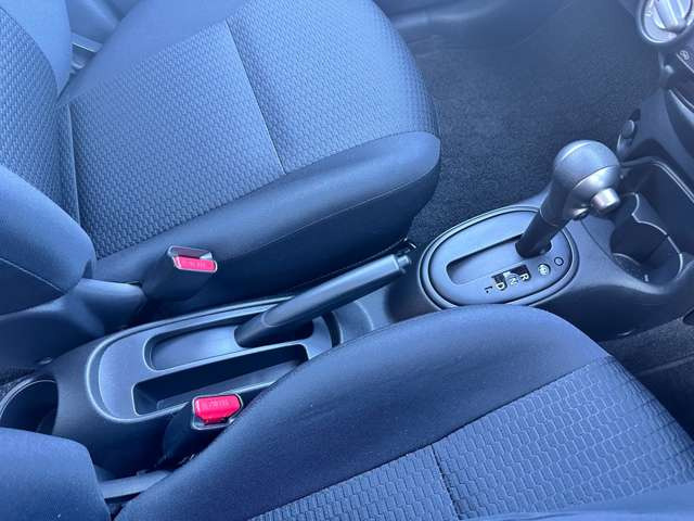 ���i�����ގ��ɑ��삷�郌�o�[�ł��B����̂��₷�����̂ɂȂ��Ă��܂��B���Ј�x�̊����Ă��������B