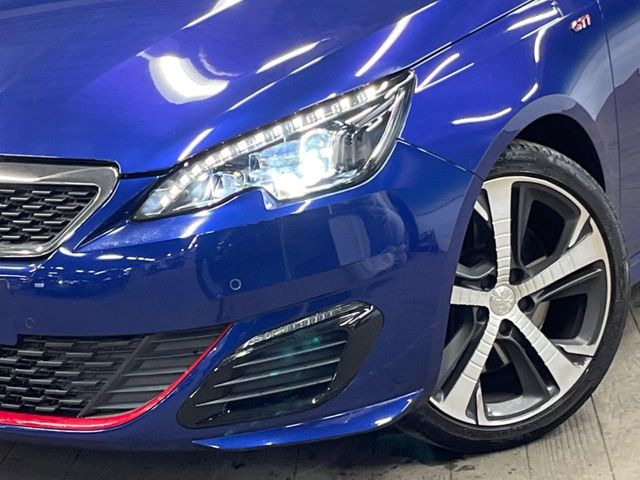 ��LED�w�b�h���C�g:��ԑ��s�����ǍD�Ȏ��E���m�ۂ����S���ĉ^�]�ł��鍂�P�xLED�w�b�h���C�g�𑕔�!�_�����x�������A����d�͂��}�����Ă��܂��B