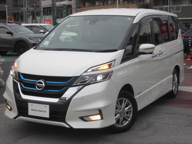 セレナ1.2 e-POWER ハイウェイスターV
